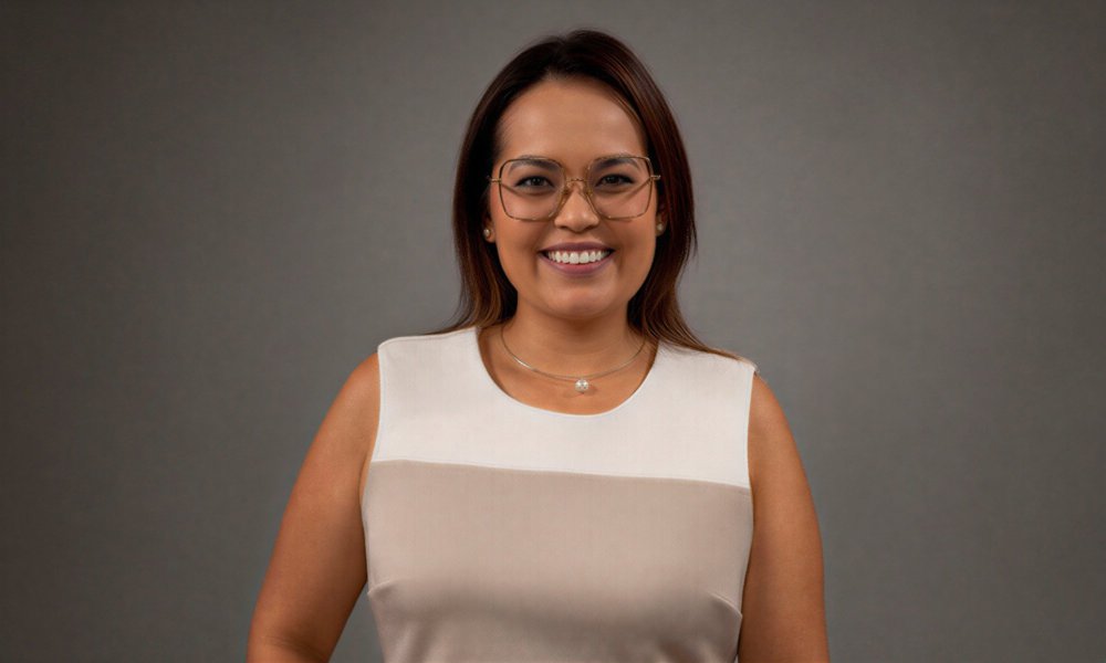 FRANCINIE FLORES